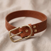 Doggy with Style Hundehalsband Leder mit Schnalle, Floralis-breit, Cognac